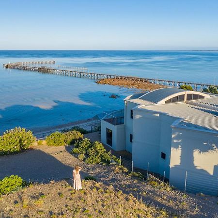 Cliff House Beachfront Villas 문타 외부 사진