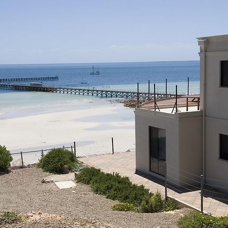 Cliff House Beachfront Villas 문타 외부 사진