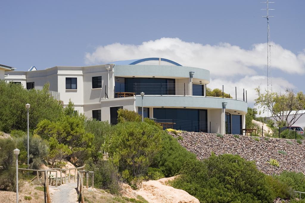 Cliff House Beachfront Villas 문타 객실 사진