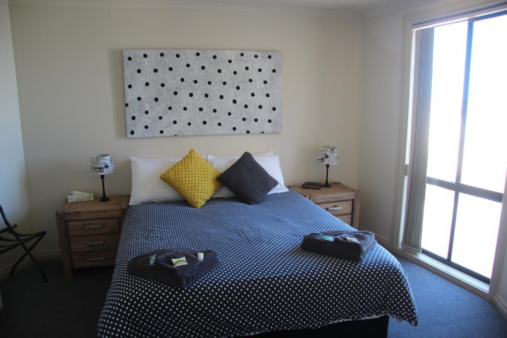 Cliff House Beachfront Villas 문타 외부 사진